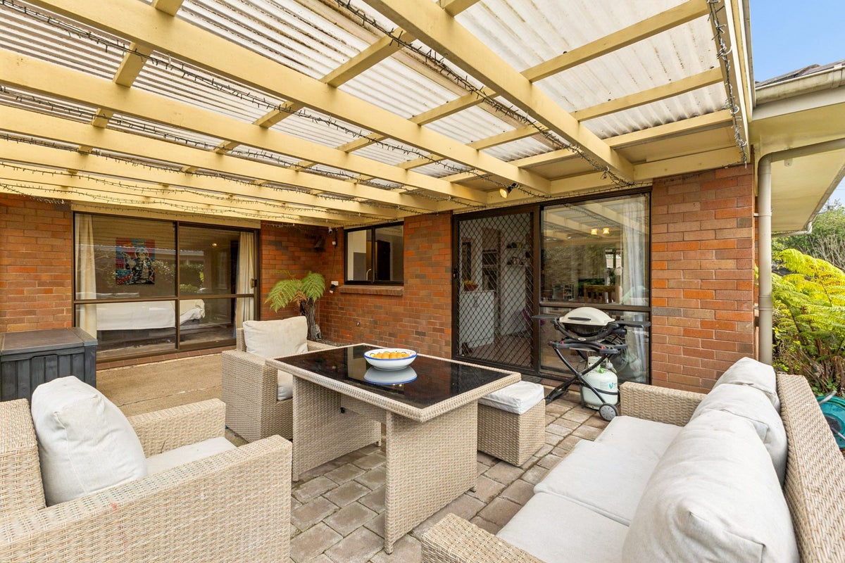 86 Carnoustie Drive, Wattle Downs, Auckland - Carousel 2