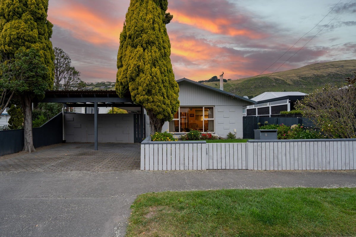 9 Thorpe Street, Sumner, Christchurch - Carousel 1