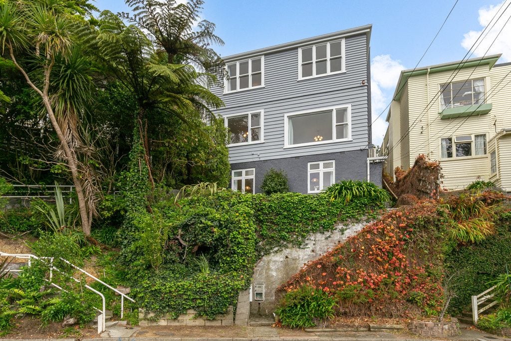 71 Wadestown Road, Wadestown, Wellington - Carousel 1