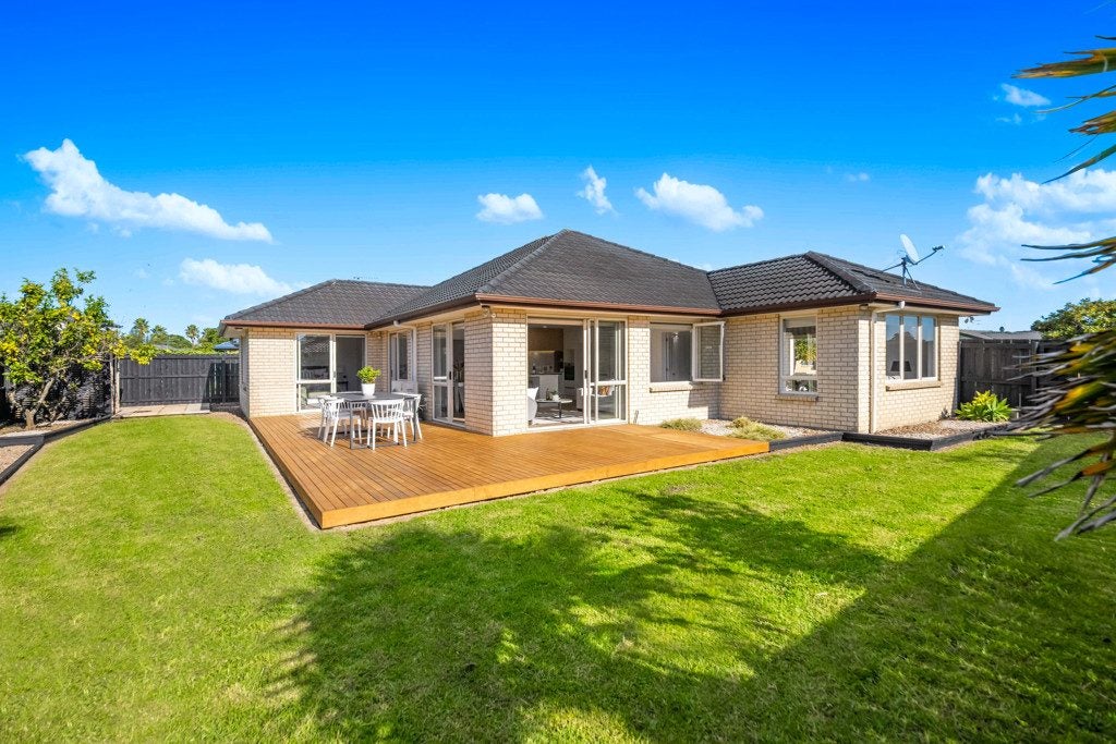 88 Redcastle Drive, East Tamaki, Auckland - Carousel 1