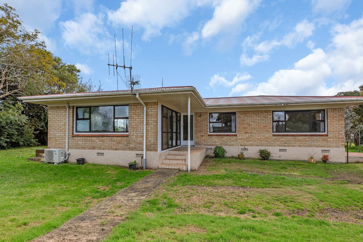 1 Korau Road, Tikipunga, Whangarei - Carousel 1