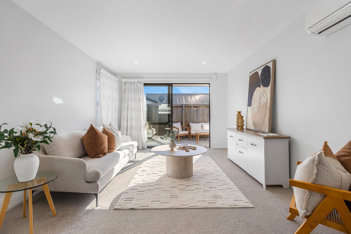2/134 Geraldine Street, Edgeware, Christchurch - Carousel 12