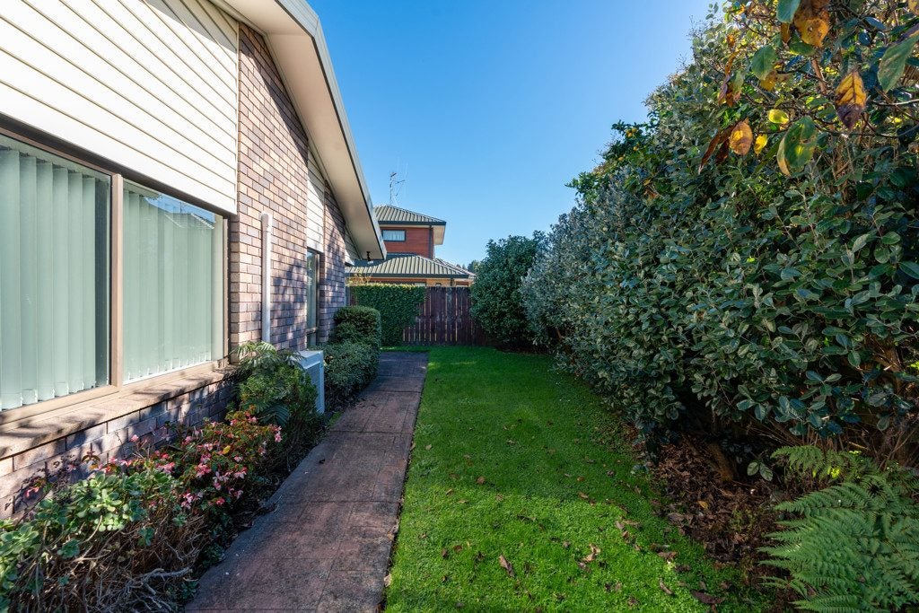 27B East Street, Claudelands, Hamilton - Carousel 13