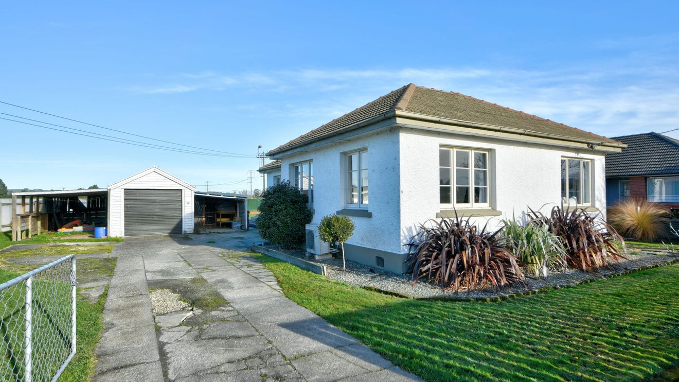 166 Charlton Road, Upper Charlton, Gore - Carousel 1
