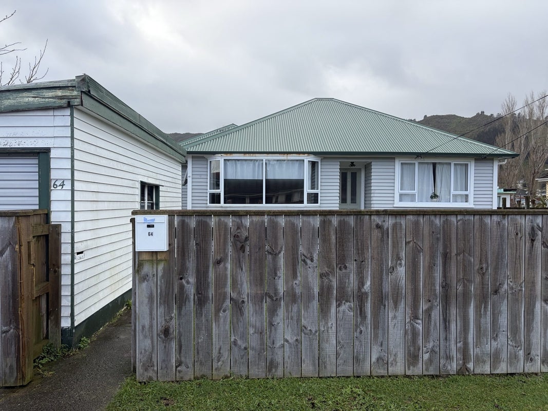 64 Wellington Road, Wainuiomata, Lower Hutt - Carousel 16