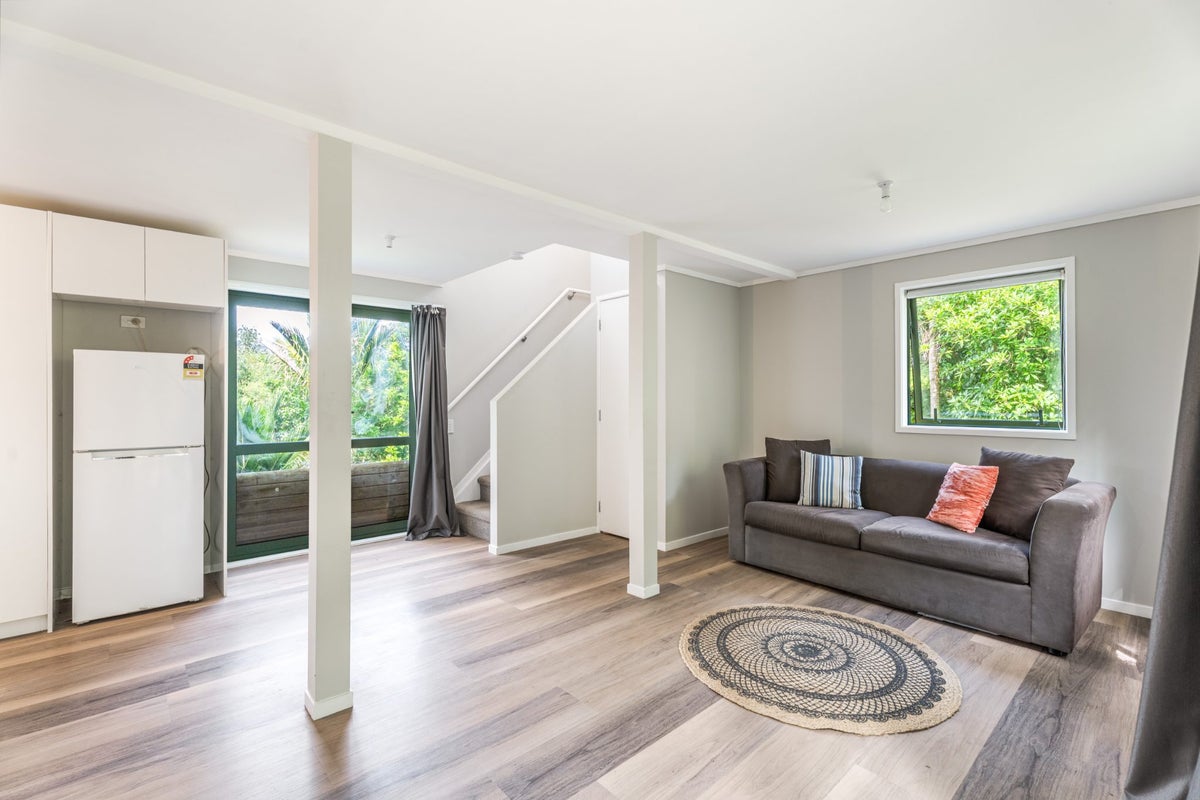 83 Fairview Crescent, Omiha, Waiheke Island - Carousel 1