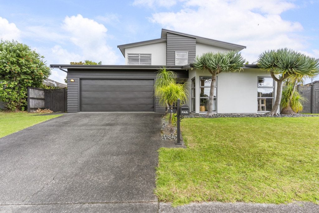 1 Bellshill Close, Wattle Downs, Auckland - Carousel 1