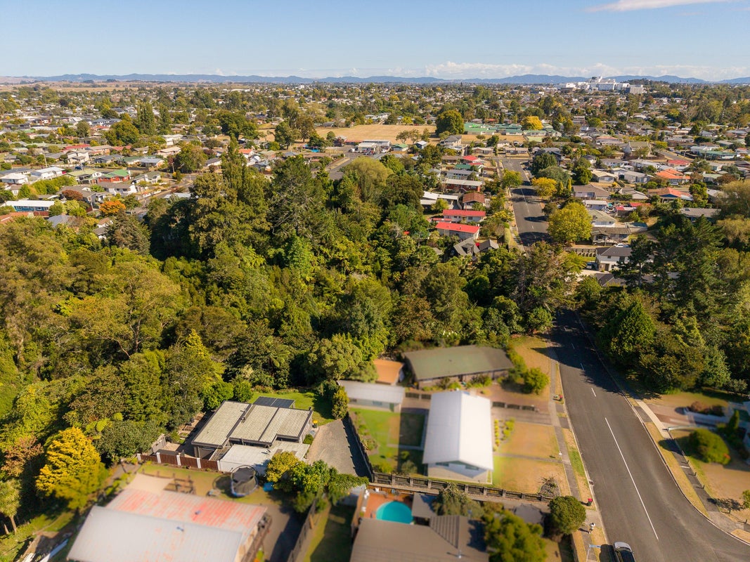 24 Splitt Avenue, Glenview, Hamilton - Carousel 20