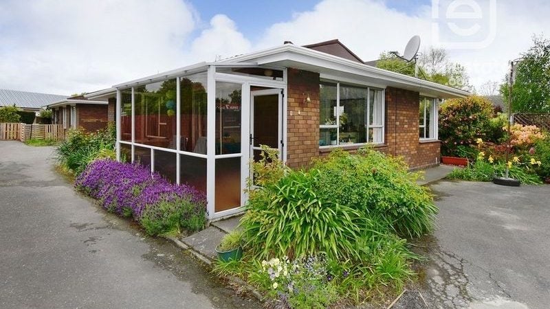 1/174 Harewood Road, Papanui, Christchurch - Carousel 1