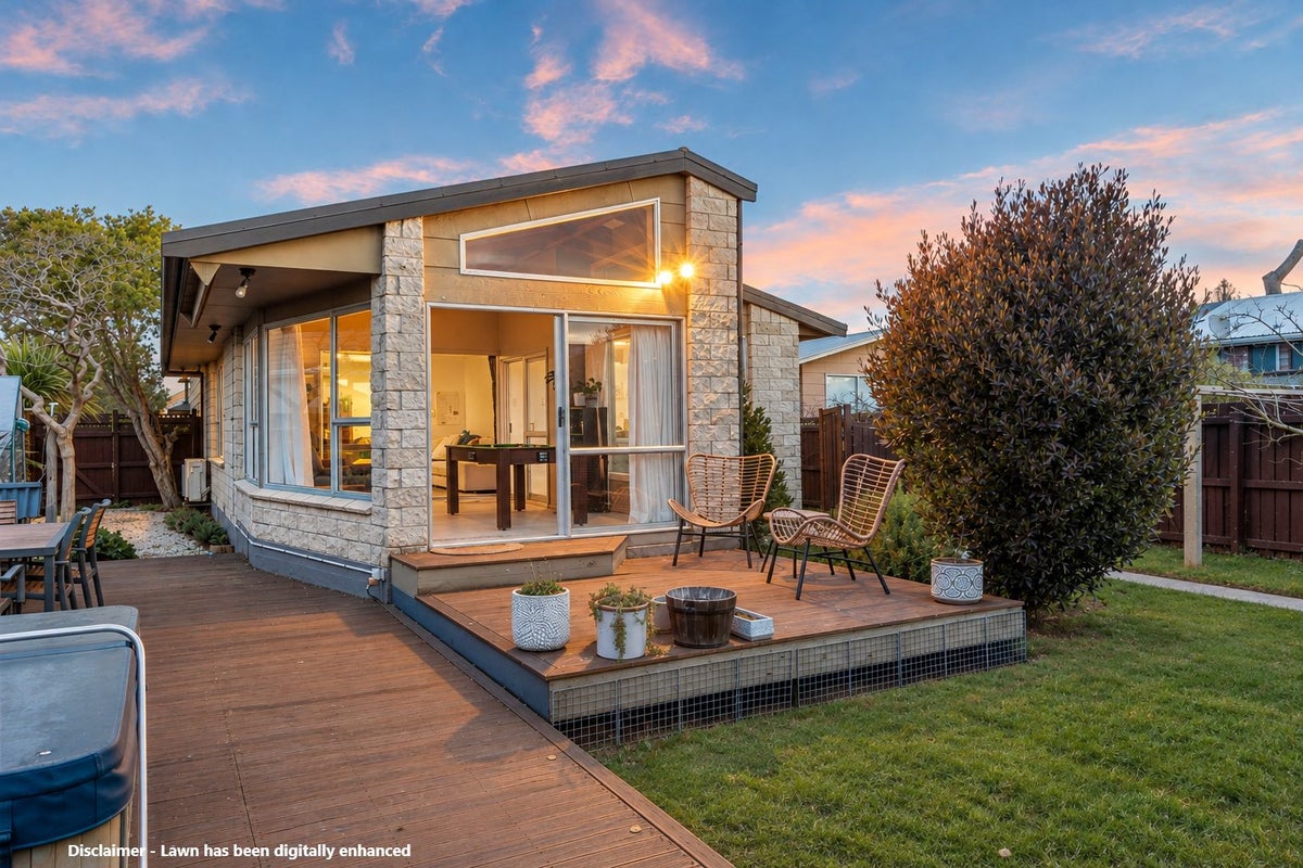 56 Effingham Street, North New Brighton, Christchurch - Carousel 2