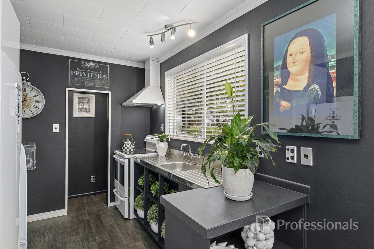 2/3 Norfolk Street, Belmont, Lower Hutt - Carousel 2