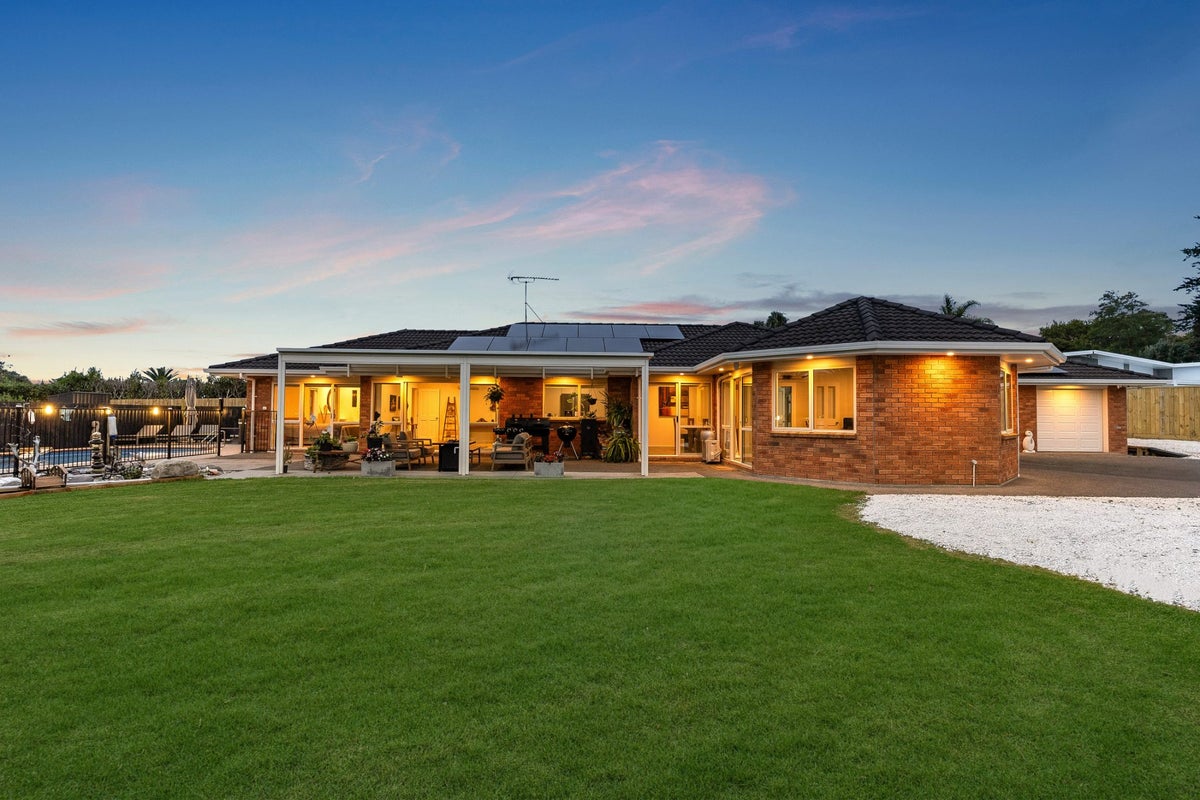 17A Trigg Road, Huapai, Kumeu - Carousel 1