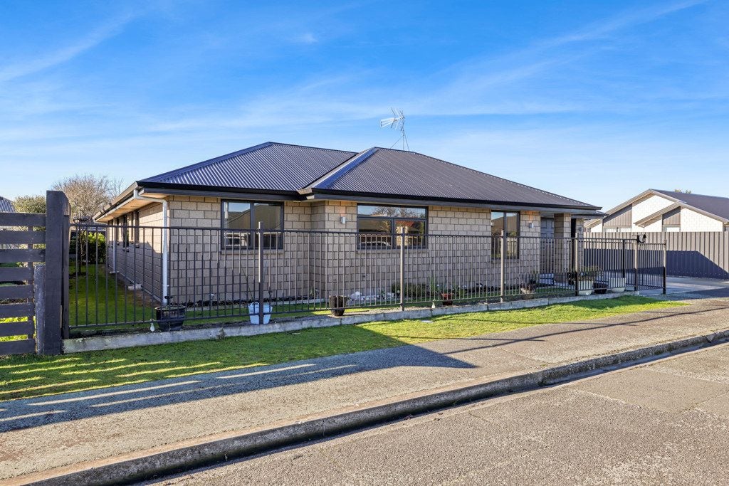 14A Walshs Road, Allenton, Ashburton - Carousel 1