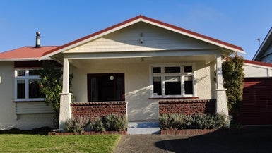 15 Tennyson Street, Petone, Lower Hutt - Carousel 1