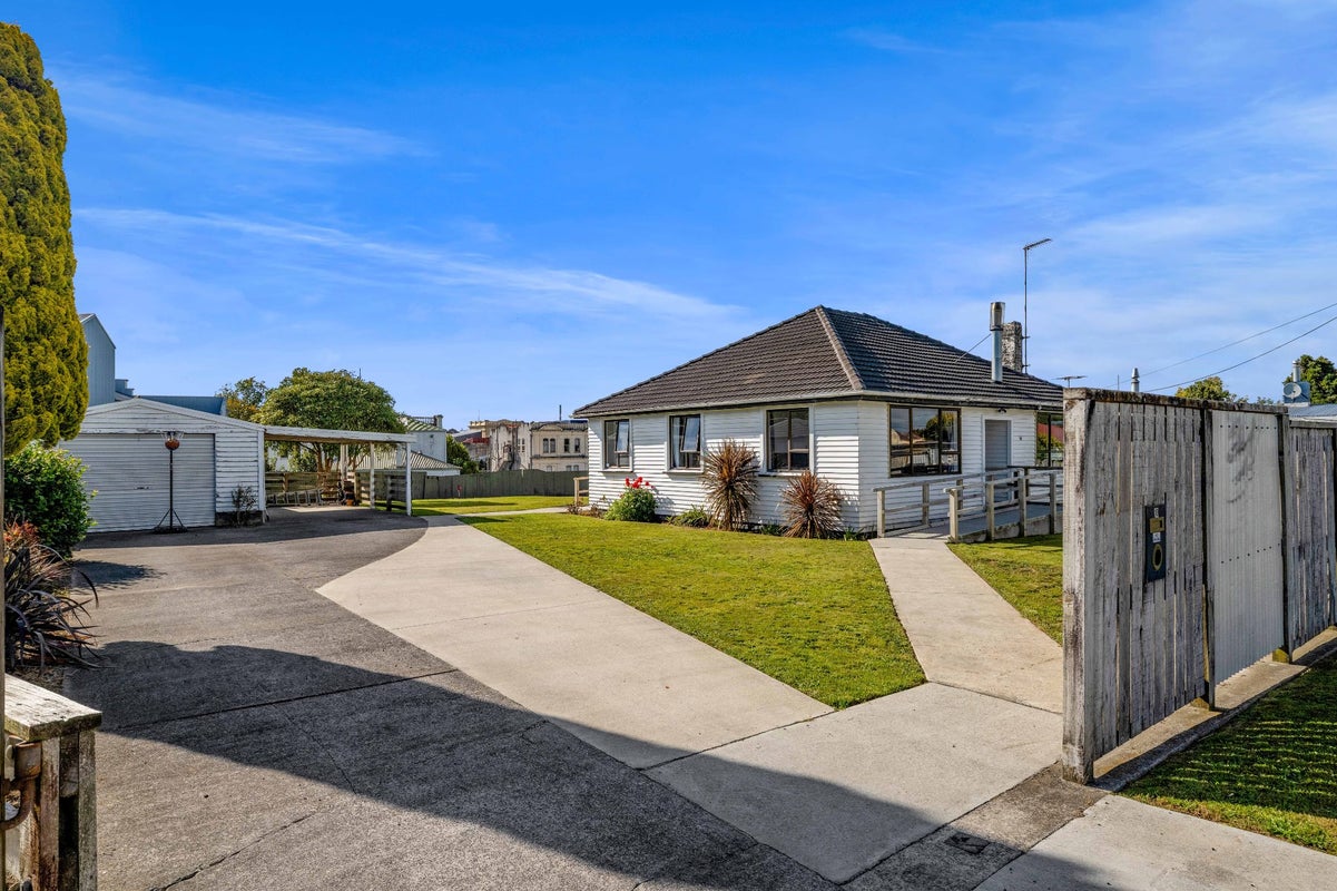 10 Cornwall Street, Eltham, Eltham - Carousel 1