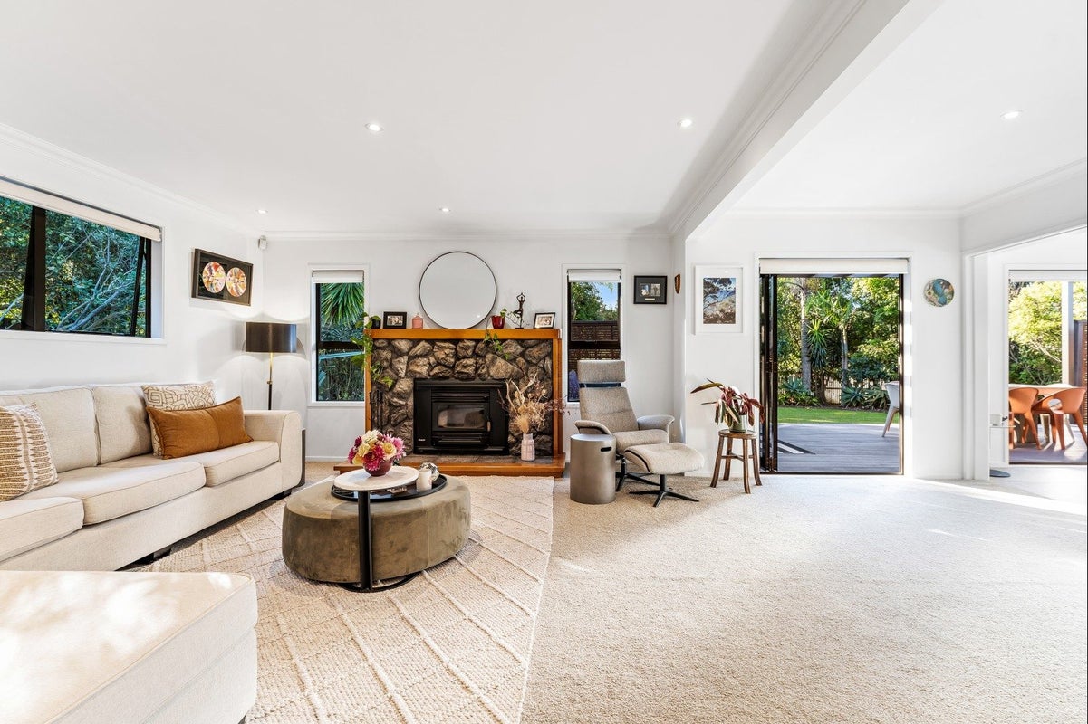 2 Wonderview Road, Leigh, Leigh - Carousel 2