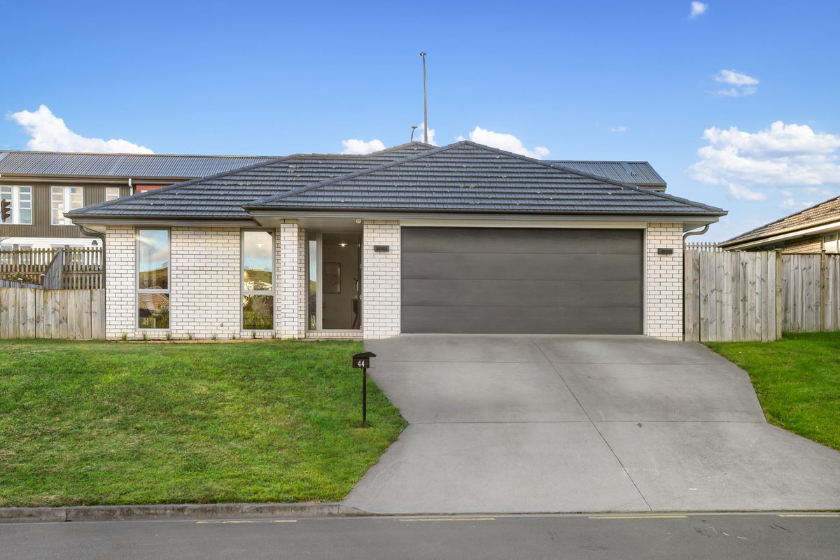 44 Mclean Street, Pokeno - Carousel 1