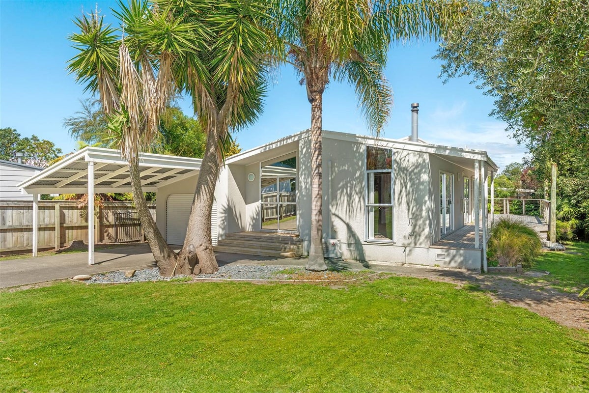 186 Russell Street, Whataupoko, Gisborne - Carousel 1