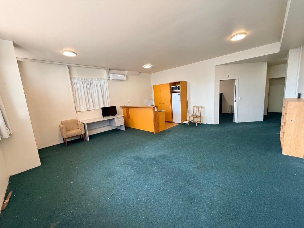 4 Torrens Terrace, Mount Cook, Wellington - Carousel 2