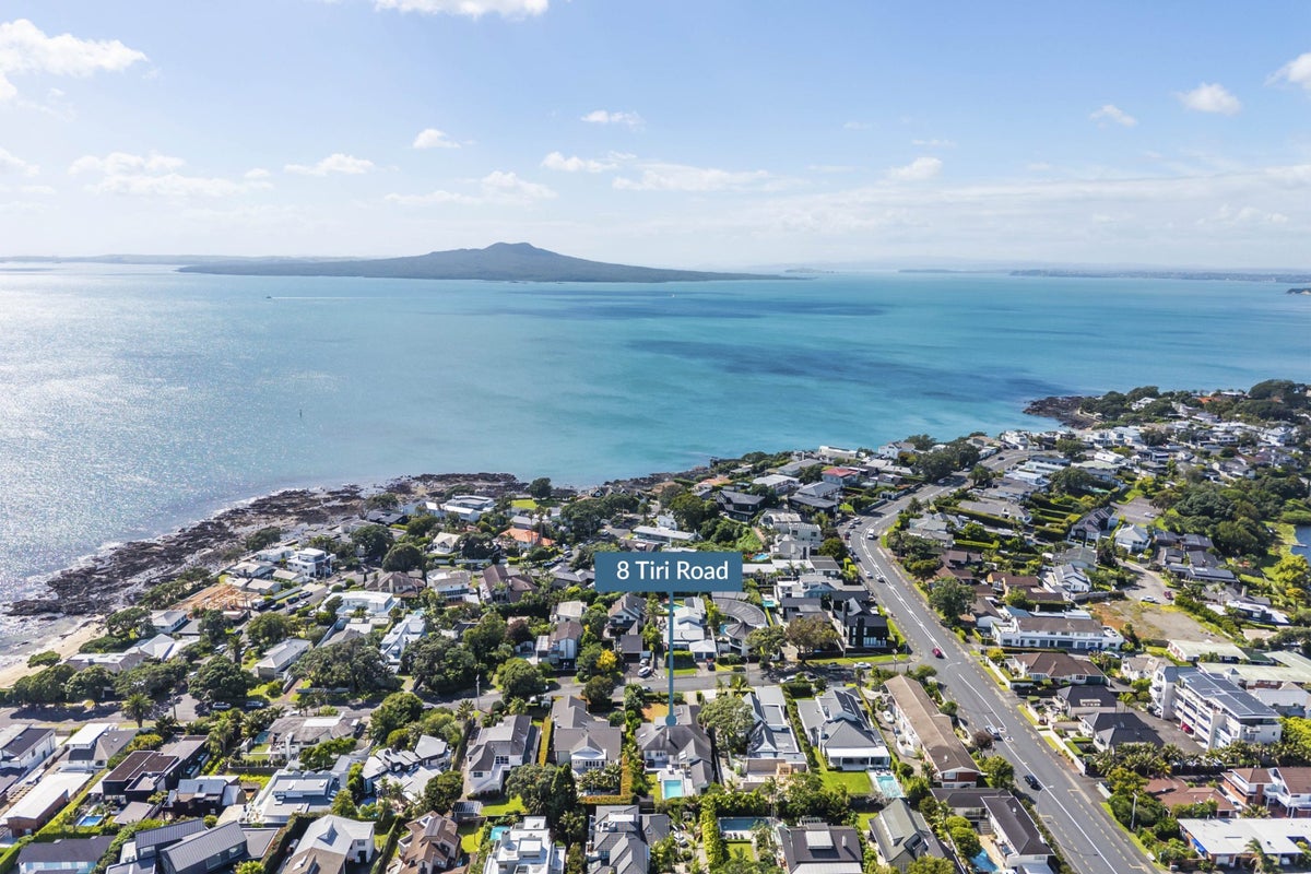8 Tiri Road, Milford, Auckland - Carousel 2