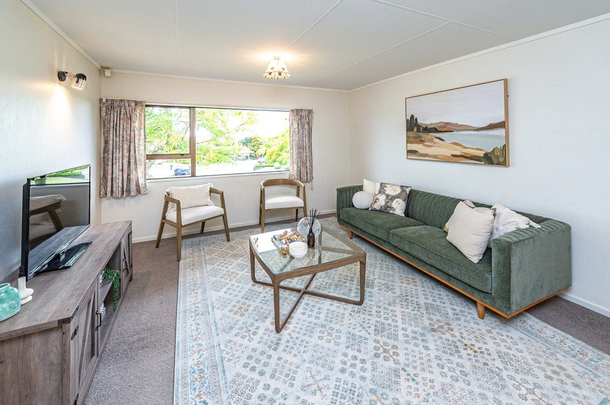 43 Parkdale Drive, Aramoho, Whanganui - Carousel 2
