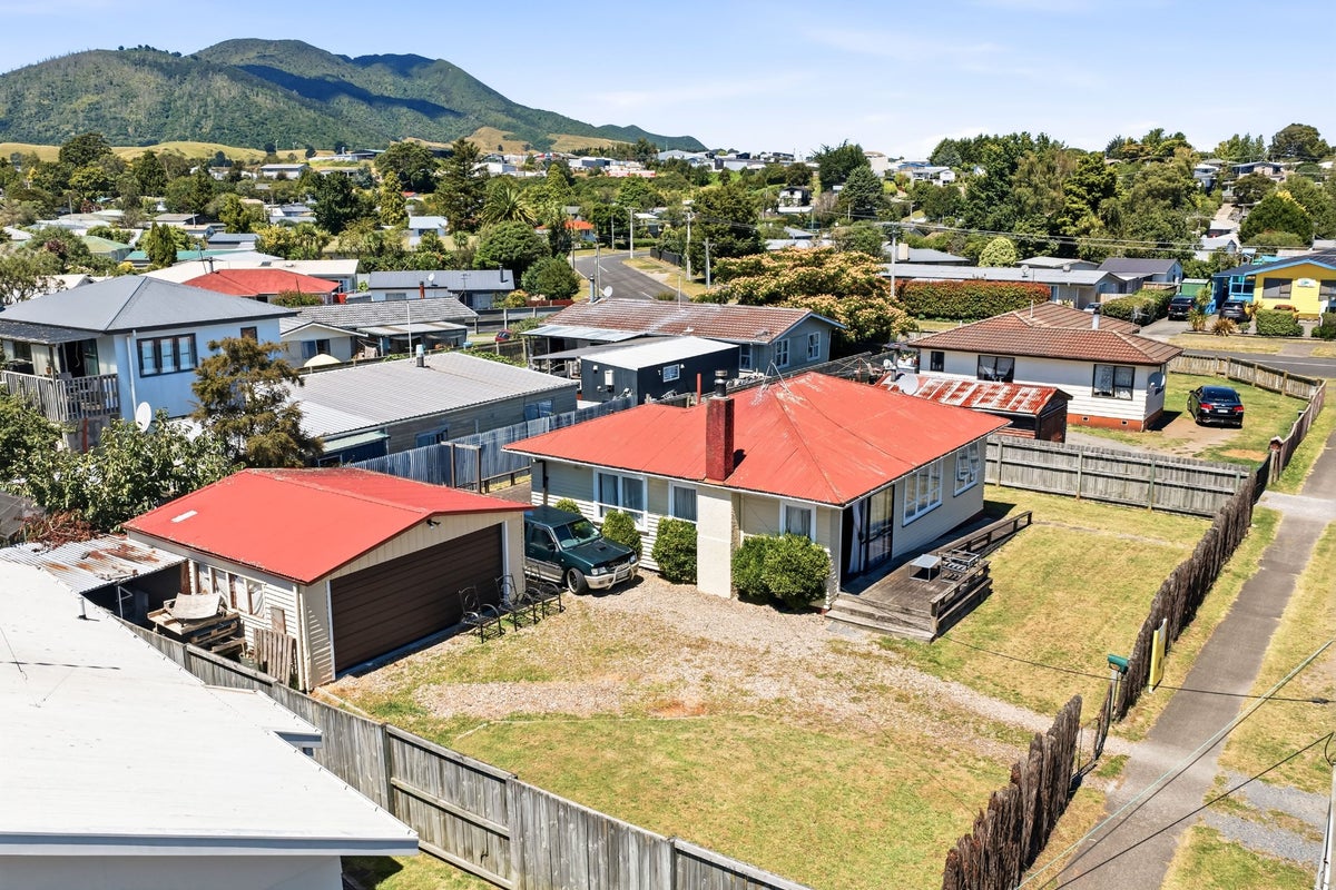 14 John Street, TAUHARA, TAUPO - Carousel 2