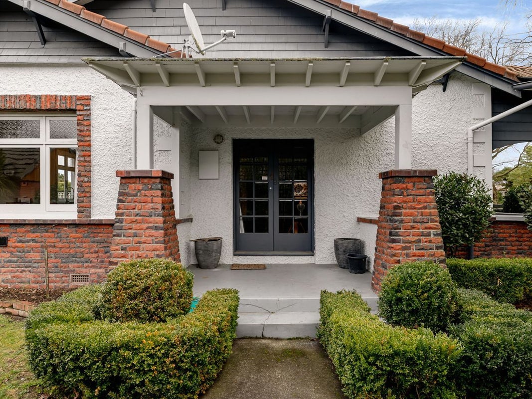 24 Elmira Avenue, Hokowhitu, Palmerston North - Carousel 1