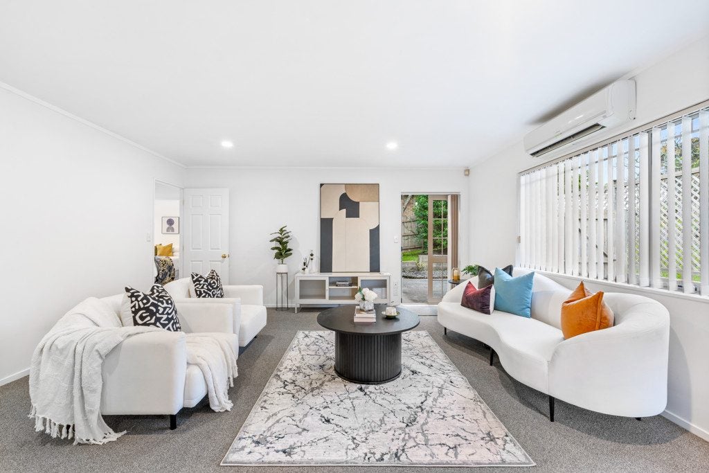 29 Ginders Drive, Massey, Auckland - Carousel 2