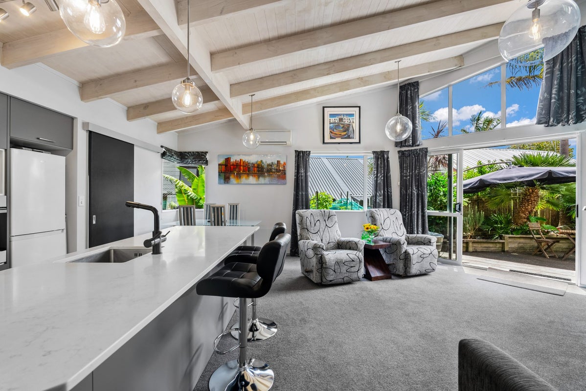 19B Commins Road, Onerahi, Whangarei - Carousel 1