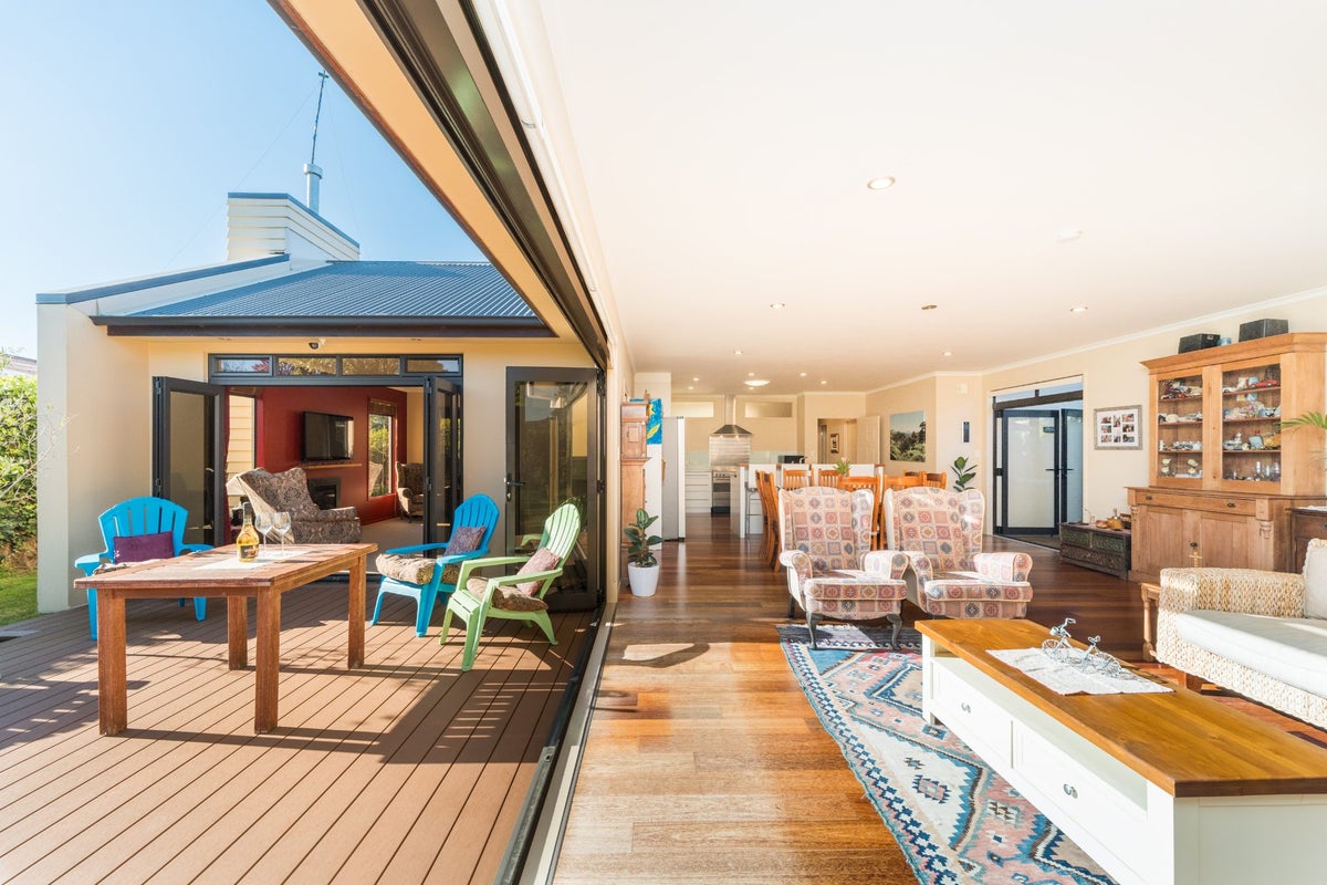 14 Batt Street, West End, Palmerston North - Carousel 2