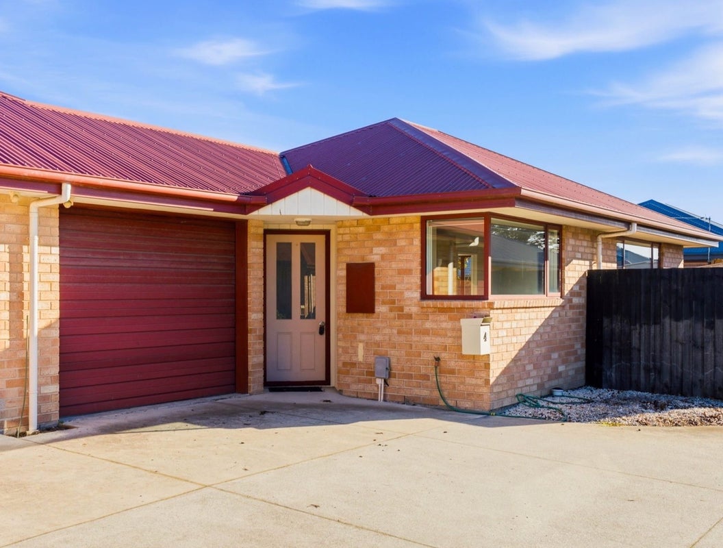 4/295 Pages Road, Wainoni, Christchurch - Carousel 1