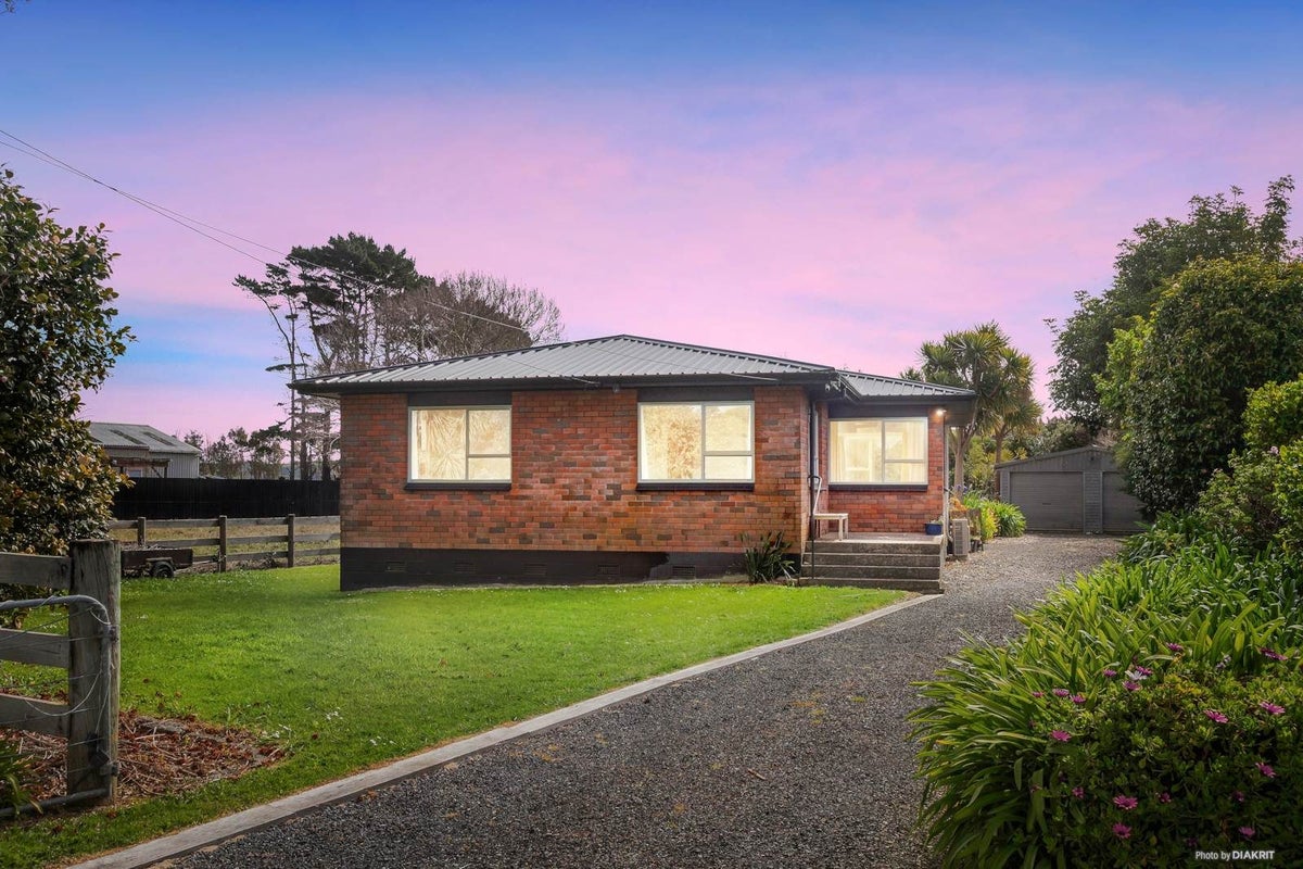 2633 Awhitu Road, Awhitu, Franklin, Auckland - Carousel 1