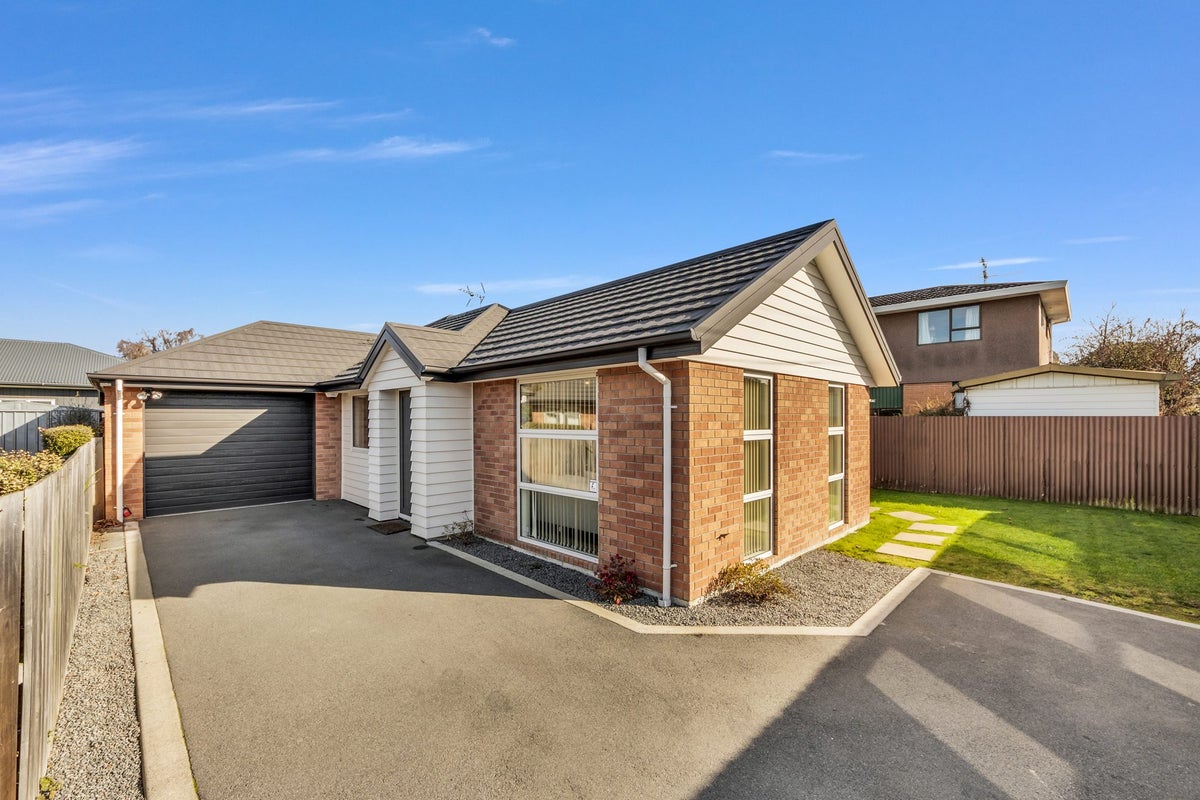 2/48 Mathers Road, Hoon Hay, Christchurch - Carousel 1