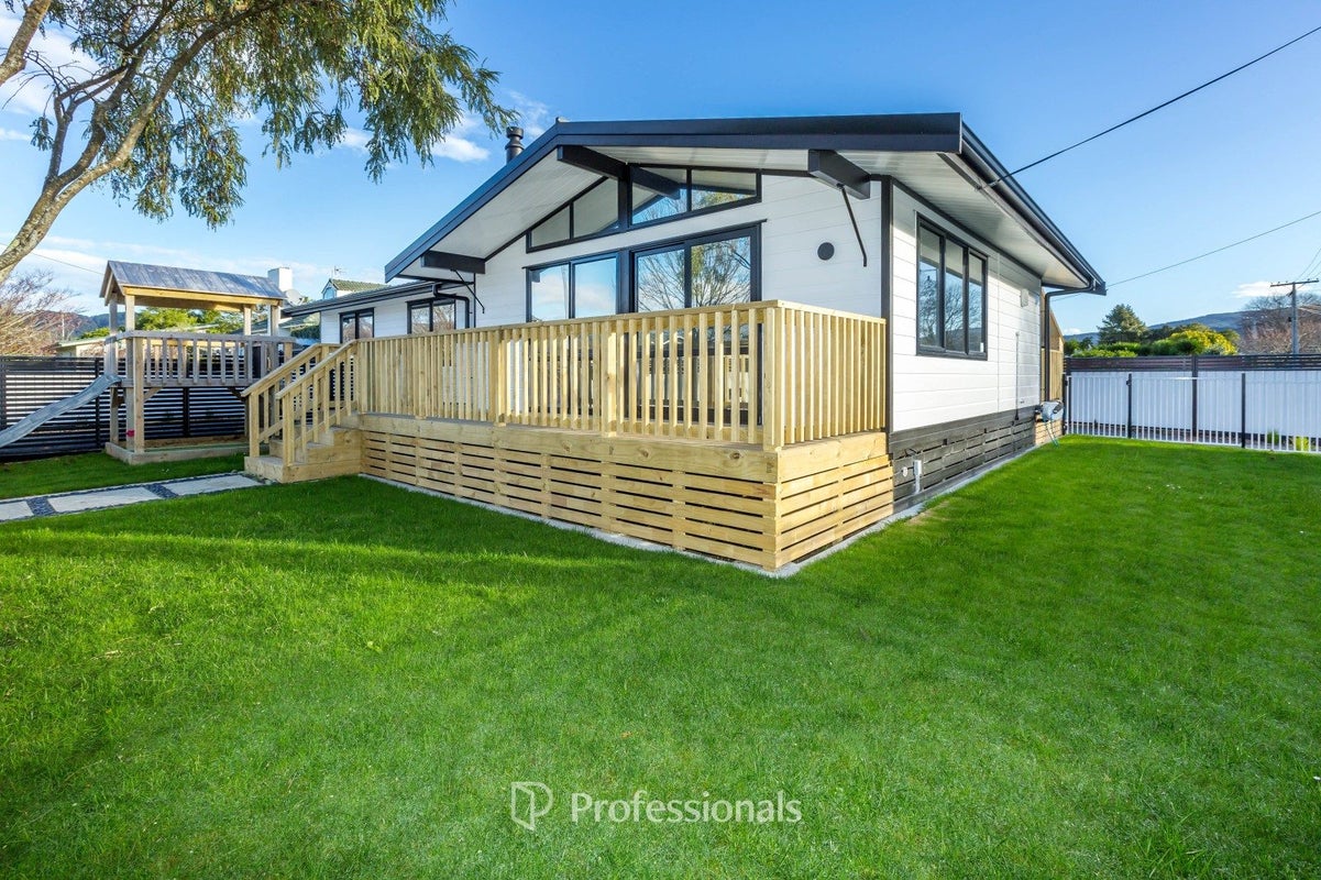 99 Gibbons Street, Ebdentown, Upper Hutt - Carousel 1