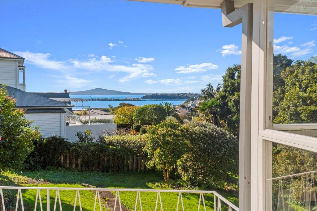 71 Seaview Road, Remuera, Auckland - Carousel 2