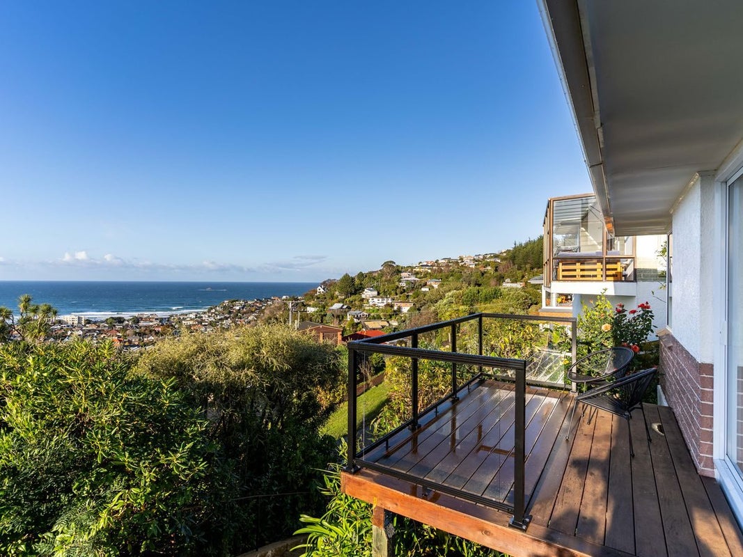 14 Seaview Terrace, Kew, Dunedin - Carousel 1