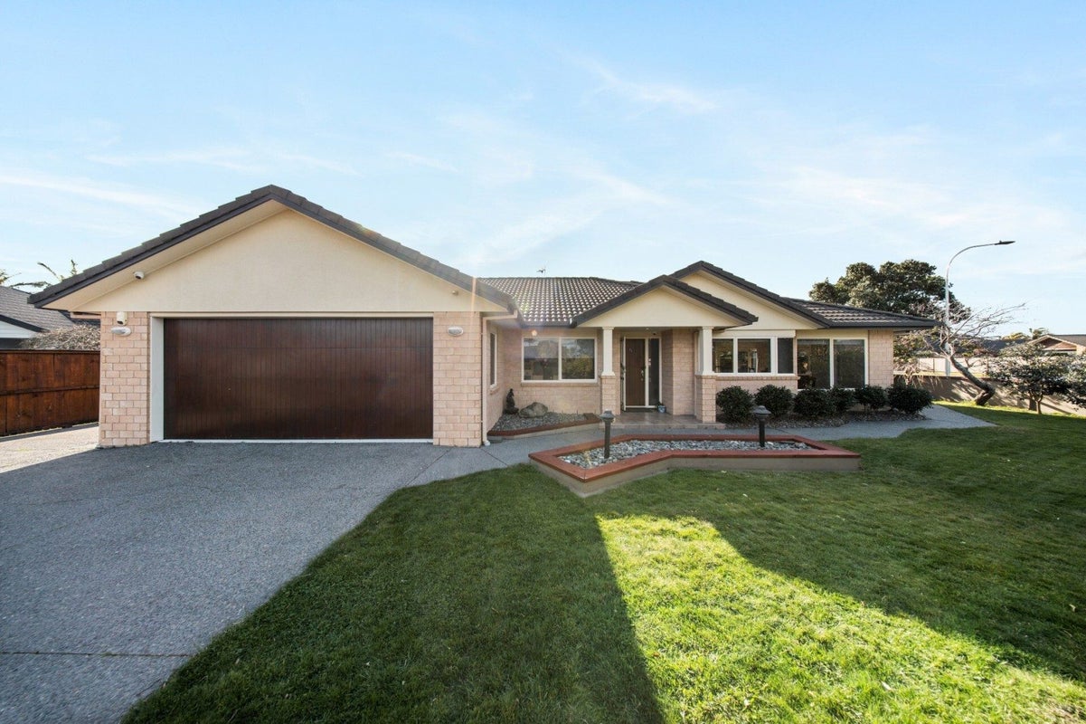 2 Aranui Drive, Papamoa Beach, Papamoa - Carousel 1