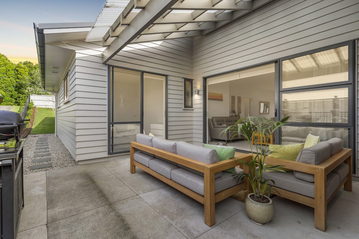 35 Doidge Street, Beachlands, Auckland - Carousel 2