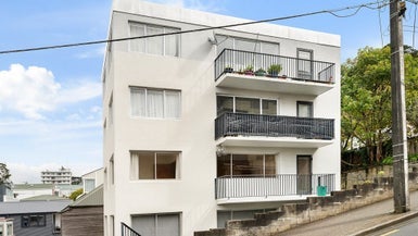 6/340 Tinakori Road, Thorndon, Wellington - Carousel 1