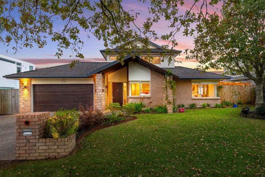 12 English Oak Drive, Schnapper Rock, Auckland - Carousel 1