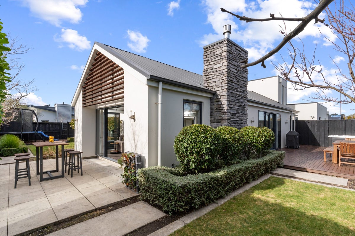 1 Findlay Avenue, Halswell, Christchurch - Carousel 2