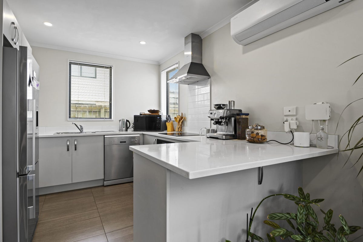 8 Koko Mews, Mangere Bridge, Auckland - Carousel 2
