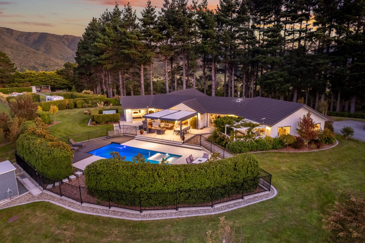 225 Marchant Road, Kaitoke, Upper Hutt - Carousel 1