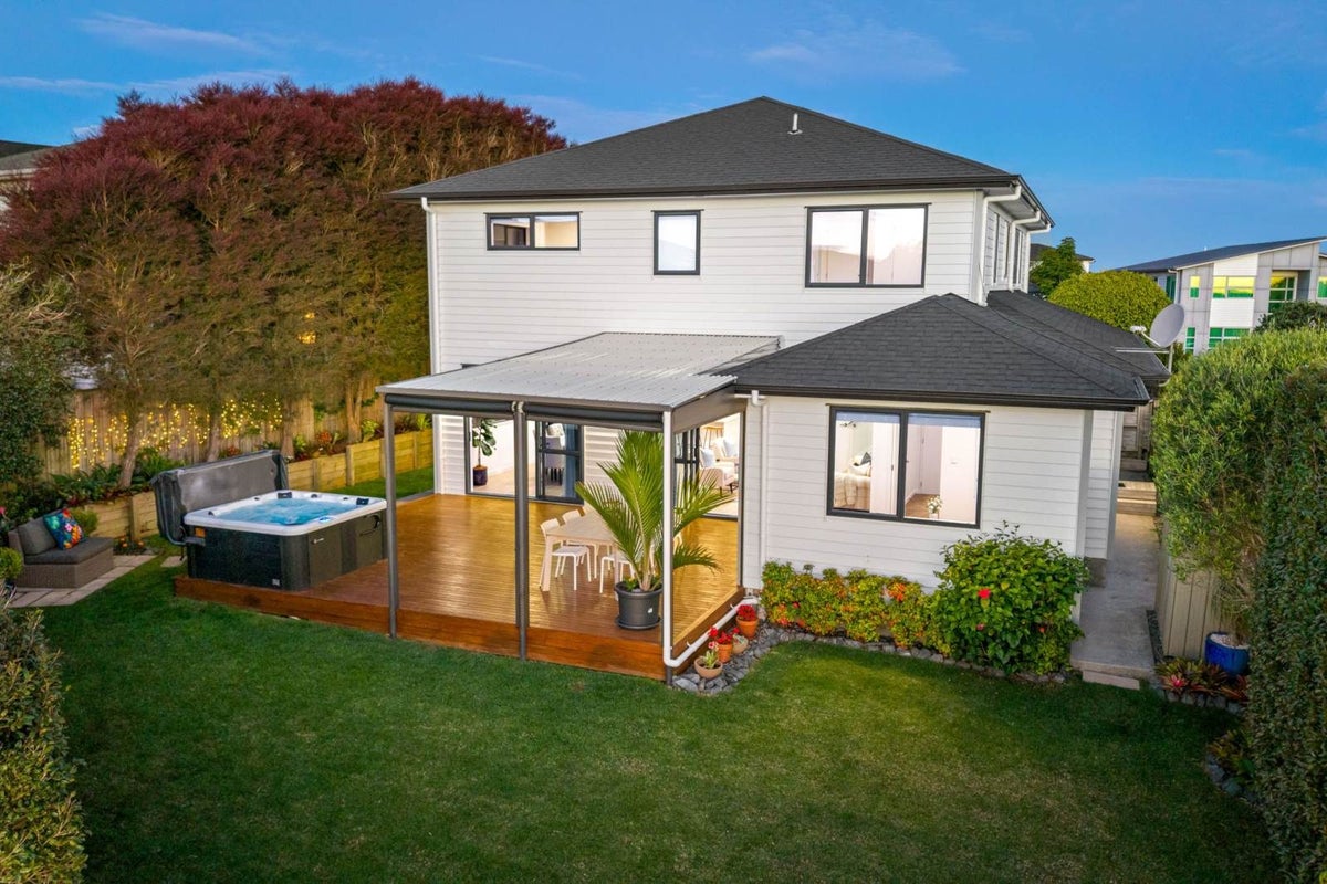 38 Harvest Avenue, Orewa, Orewa - Carousel 2