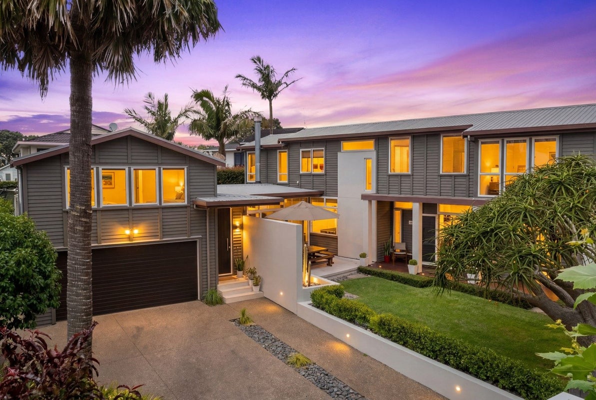 6 Beresford Street, Bayswater, Auckland - Carousel 1