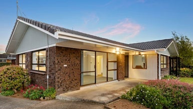 6 Lionel Sharp Place, Pukekohe, Pukekohe - Carousel 1