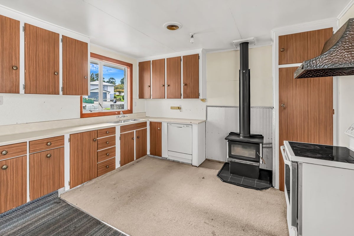 7 Burrows Street, East Gore, Gore - Carousel 2