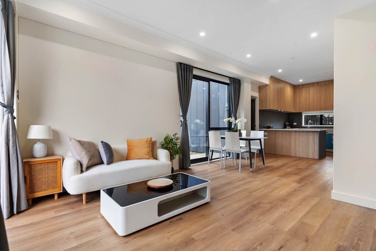 44E Westgate Drive, Westgate, Auckland - Carousel 2