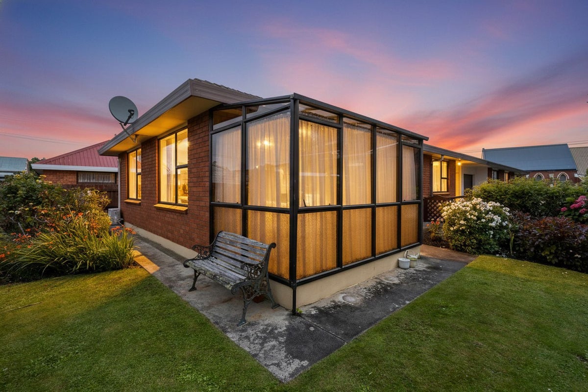 65B Queens Drive, Saint Kilda, Dunedin - Carousel 1