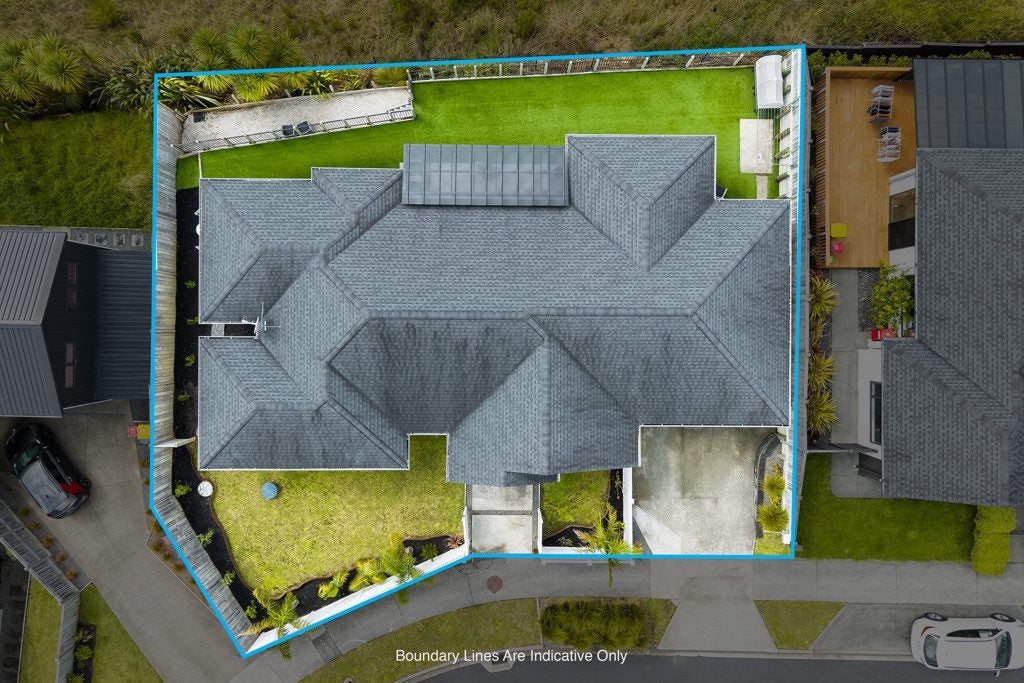 22 Jeroboam Loop, Kumeu - Carousel 26